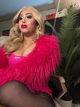 BigDominaMia online show from February 13, 2026, 3:06 am