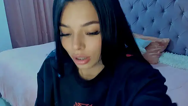 Snapshot of Valen_Brown chatting on February 20, 2026, 5:15 am Valen Brown online show from February 20, 2026, 5:15 am