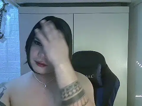 StrawberryWine07 online show from February 6, 2025, 9:22 am