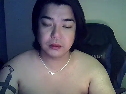 StrawberryWine07 online show from April 29, 2026, 5:00 am
