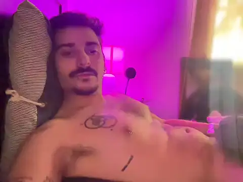 Snapshot of mrtnivnn chatting on March 10, 2026, 4:55 pm mrtnivnn online show from March 10, 2026, 4:55 pm