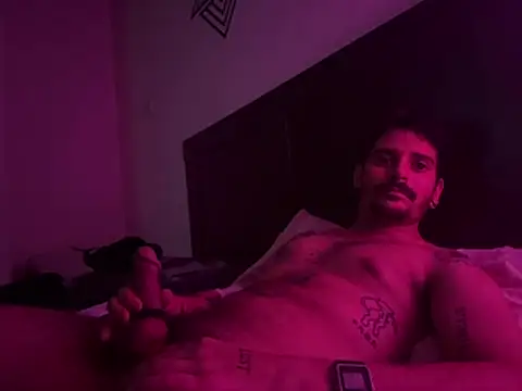 Snapshot of mrtnivnn chatting on March 28, 2026, 12:39 pm mrtnivnn online show from March 28, 2026, 12:39 pm