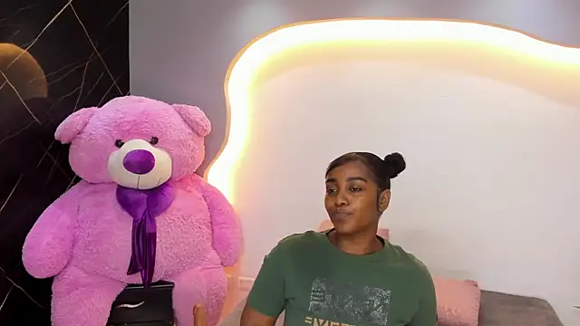 ArianaBlackk online show from June 23, 2026, 12:14 pm