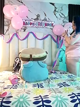 mollieblue69 online show from November 10, 2025, 1:05 pm