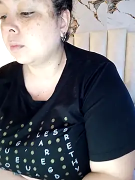 mollieblue69 online show from March 12, 2026, 12:53 pm