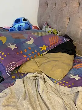 Lizzi 049 online show from November 30, 2025, 8:42 pm