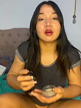 Lizzi 049 online show from December 18, 2025, 11:08 pm