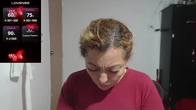 Snapshot of elizabeth_clint chatting on February 21, 2025, 3:21 pm elizabeth clint online show from February 21, 2025, 3:21 pm