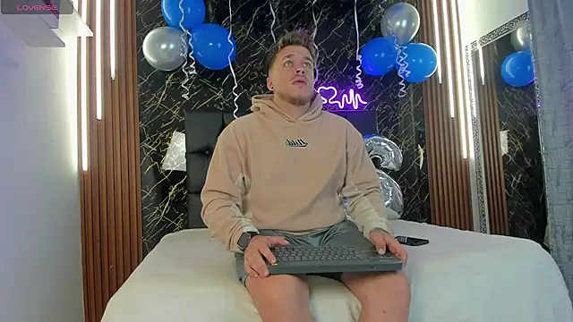 keane lee online show from October 8, 2025, 12:39 pm