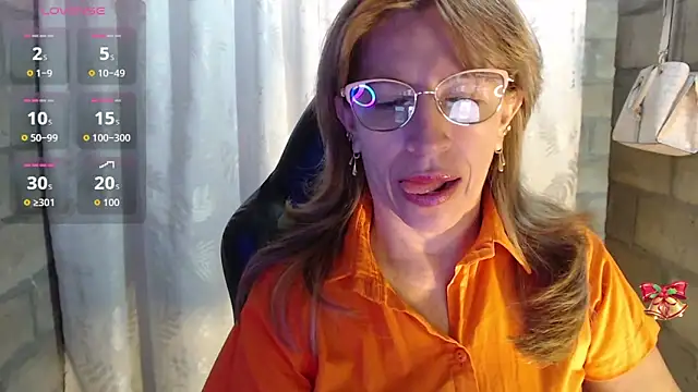 Snapshot of Chayla_Ruiz chatting on March 10, 2026, 1:37 pm Chayla Ruiz online show from March 10, 2026, 1:37 pm