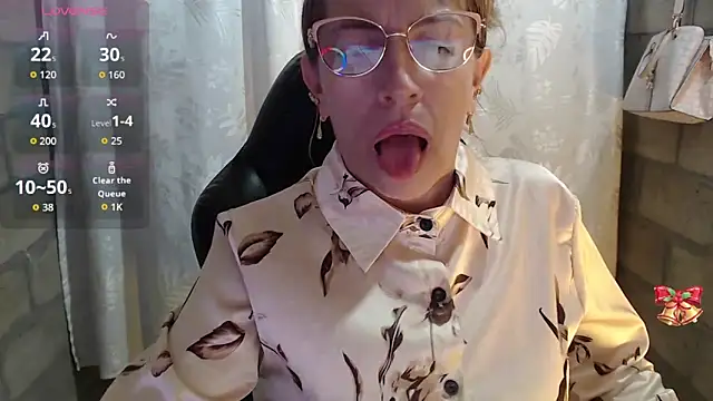 Snapshot of Chayla_Ruiz chatting on March 3, 2026, 7:21 pm Chayla Ruiz online show from March 3, 2026, 7:21 pm