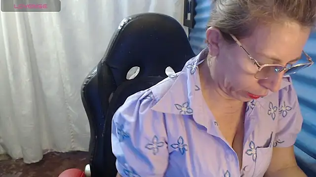 Snapshot of Chayla_Ruiz chatting on April 6, 2026, 12:39 pm Chayla Ruiz online show from April 6, 2026, 12:39 pm