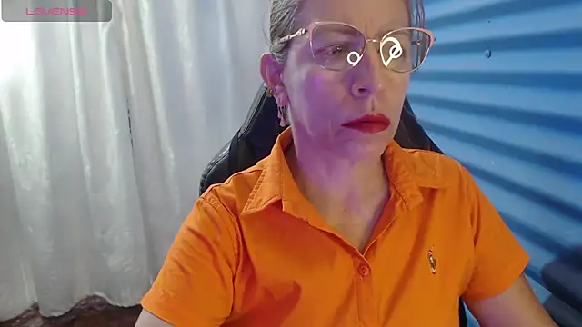 Snapshot of Chayla_Ruiz chatting on April 9, 2026, 2:12 pm Chayla Ruiz online show from April 9, 2026, 2:12 pm