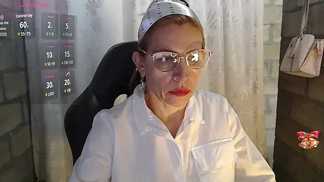 Snapshot of Chayla_Ruiz chatting on March 18, 2026, 7:37 pm Chayla Ruiz online show from March 18, 2026, 7:37 pm
