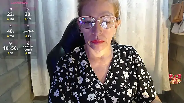 Snapshot of Chayla_Ruiz chatting on March 12, 2026, 1:15 pm Chayla Ruiz online show from March 12, 2026, 1:15 pm