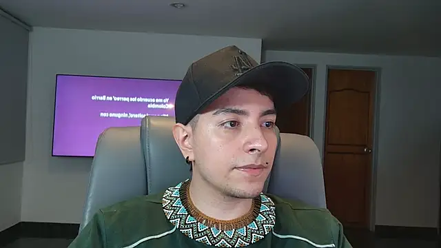 Jhoan saenz online show from November 8, 2025, 1:20 am