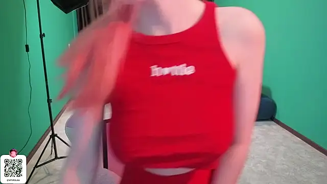 Maya Viola online show from March 8, 2026, 5:33 am