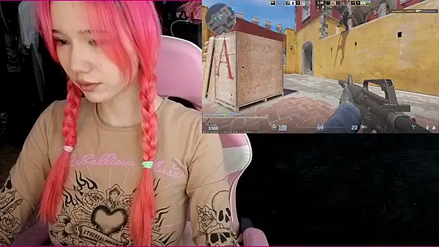 Maya Viola online show from December 2, 2025, 5:53 am