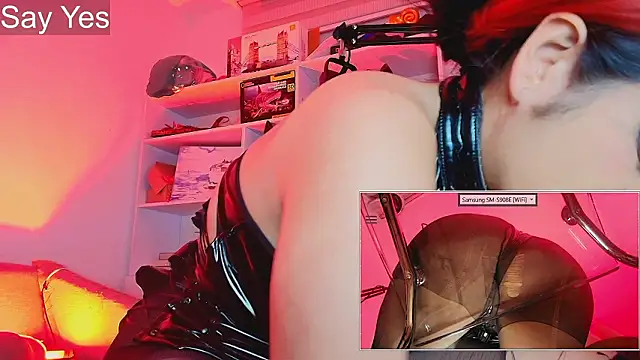 Snapshot of Miss_tentation chatting on March 16, 2026, 5:44 am Miss tentation online show from March 16, 2026, 5:44 am