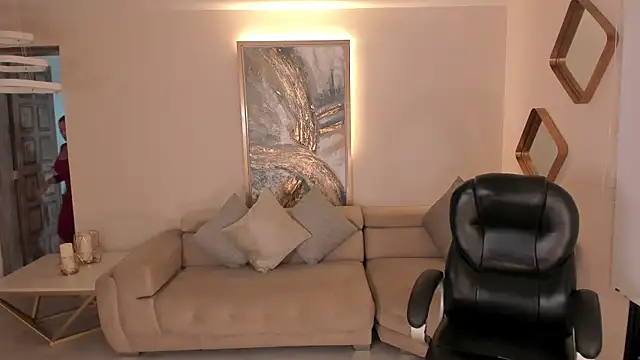 KateSunder online show from October 22, 2025, 12:26 pm