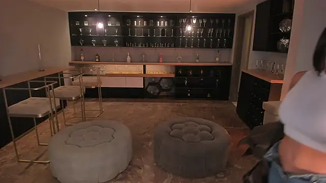 KateSunder online show from November 21, 2025, 10:25 am