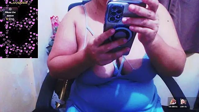 Alliayah Hollyx online show from November 11, 2025, 8:14 pm