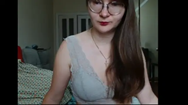 Snapshot of KiraGoldens chatting on June 10, 2026, 5:41 am KiraGoldens online show from June 10, 2026, 5:41 am