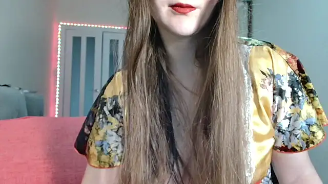 KiraGoldens online show from February 26, 2026, 6:35 am