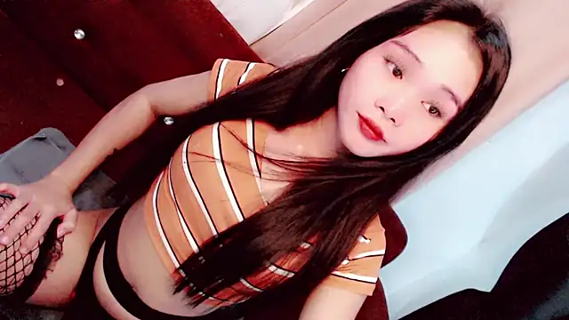 Snapshot of amomentoflust69 chatting on March 23, 2026, 10:15 am amomentoflust69 online show from March 23, 2026, 10:15 am