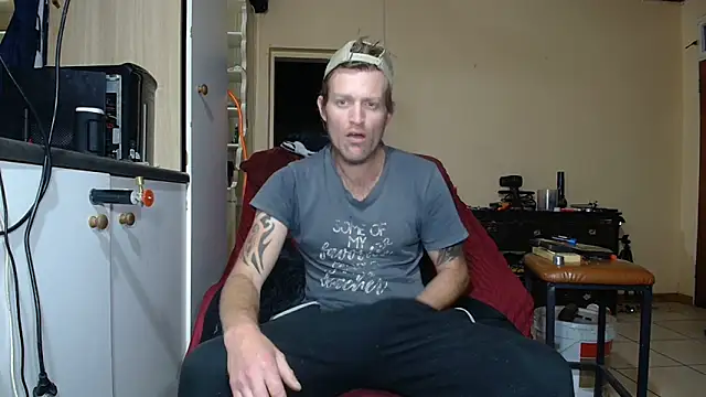 Snapshot of the-billy-blue chatting on June 8, 2026, 1:28 am the-billy-blue online show from June 8, 2026, 1:28 am