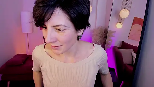 LorenDaze online show from November 14, 2025, 2:21 pm