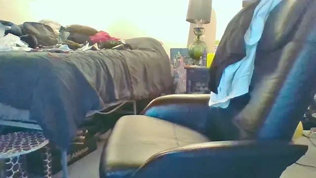 eatmeplease44 online show from November 28, 2025, 12:44 am