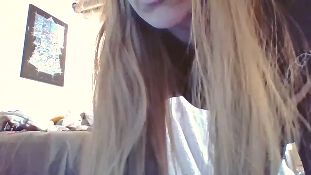 eatmeplease44 online show from October 30, 2025, 10:06 pm