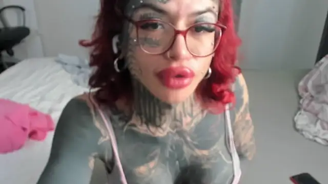 tamarapervert online show from April 29, 2026, 4:55 pm