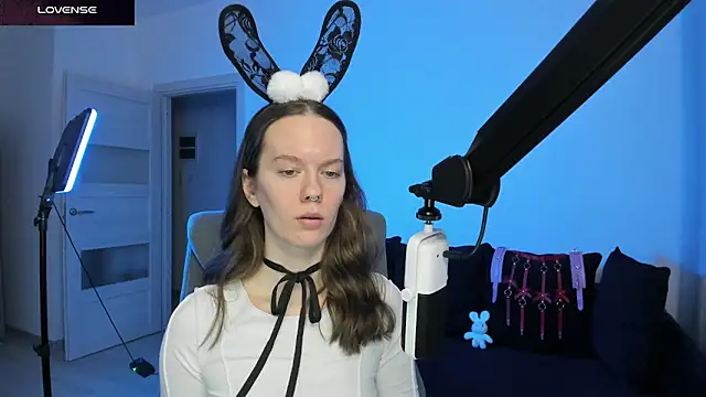 DivineBite online show from February 25, 2026, 4:07 pm