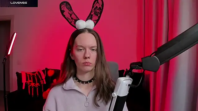 DivineBite online show from February 3, 2026, 6:02 pm