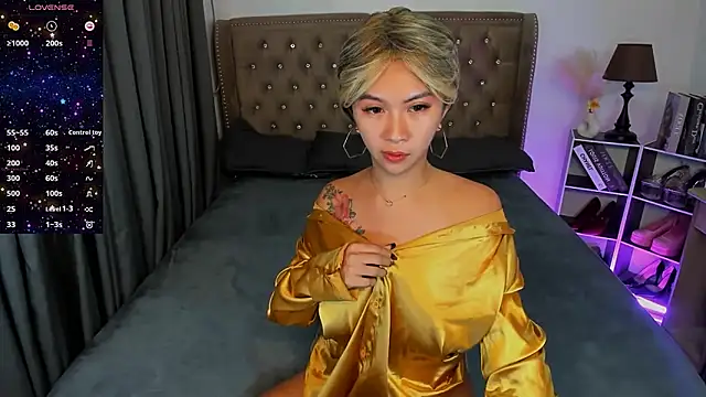 Lady Riley online show from May 24, 2026, 2:55 am