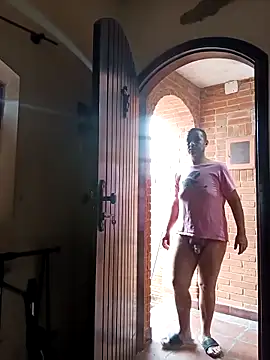 skypemarktt13 online show from December 14, 2025, 11:16 am