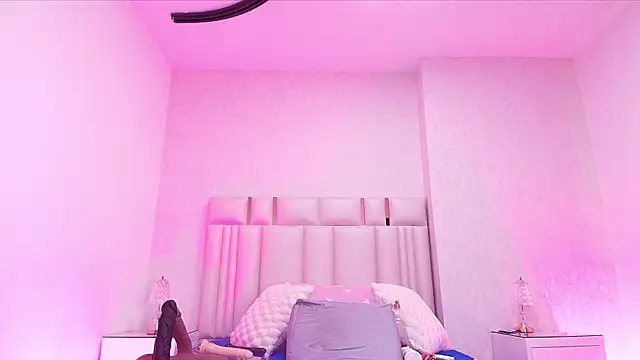  carolina fox online show from January 17, 2026, 3:10 am