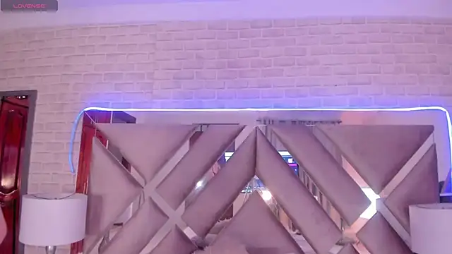 lixie  online show from February 12, 2025, 8:29 pm