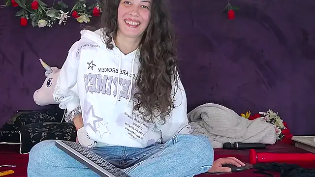 Jayllene online show from November 4, 2025, 8:51 am