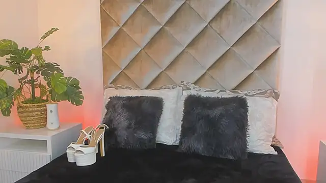 malaia hills online show from April 7, 2026, 6:54 pm