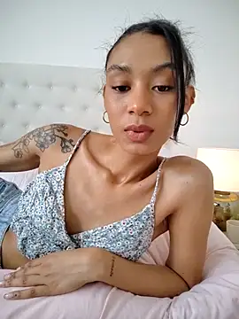 Leaberry online show from November 23, 2025, 4:50 pm