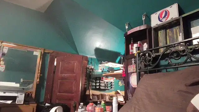 charactrzero online show from November 6, 2025, 2:59 am