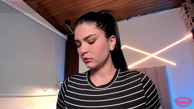 Veronicalanx1 online show from February 17, 2026, 11:40 am