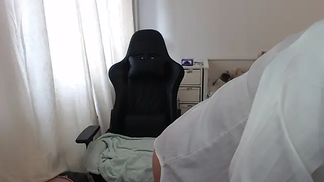 Snapshot of lara_vanilla chatting on September 13, 2025, 11:10 am lara vanilla online show from September 13, 2025, 11:10 am