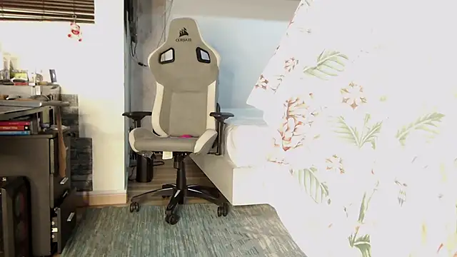 stefializon online show from October 7, 2025, 3:18 am