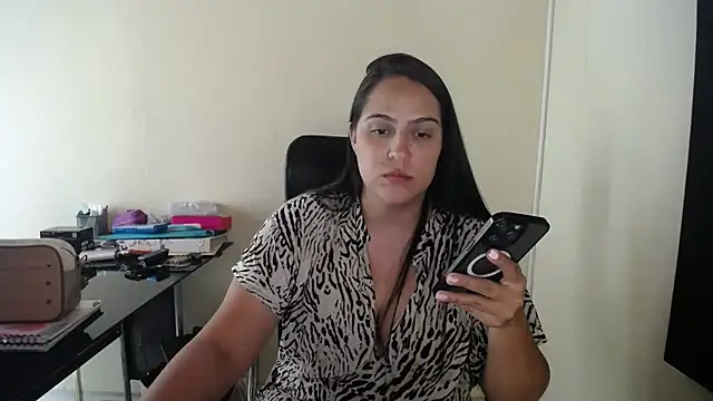Snapshot of kendall_52 chatting on October 7, 2025, 4:41 pm kendall 52 online show from October 7, 2025, 4:41 pm