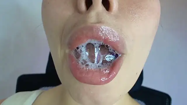 lisbet21x online show from October 29, 2025, 9:47 pm