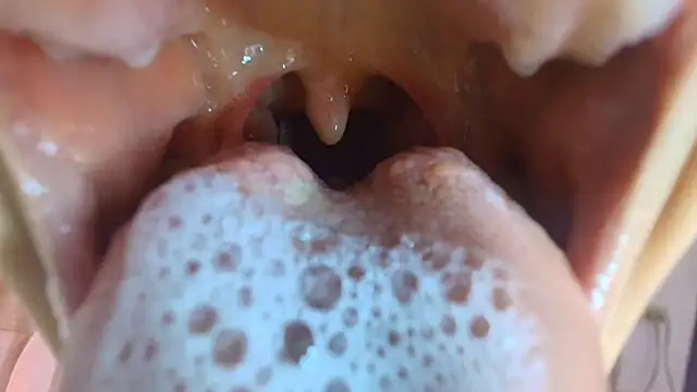 lisbet21x online show from April 14, 2026, 10:15 pm